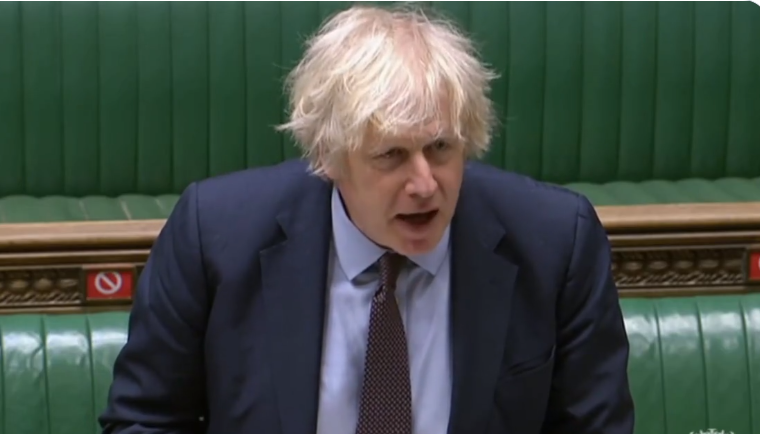 英國首相強生（Boris Johnson）在議會面對國會議員質詢。   圖：翻攝自Boris Johnson Twitter（資料照片）