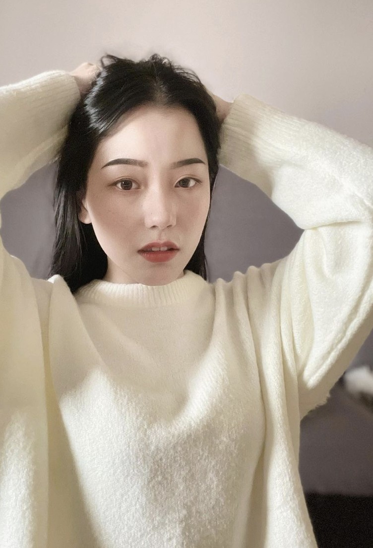 大學校花好嬌小！政大才女顏值爆表