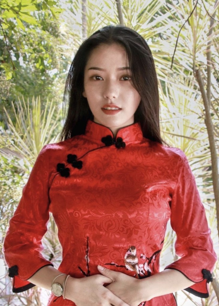 大學校花好嬌小！政大才女顏值爆表