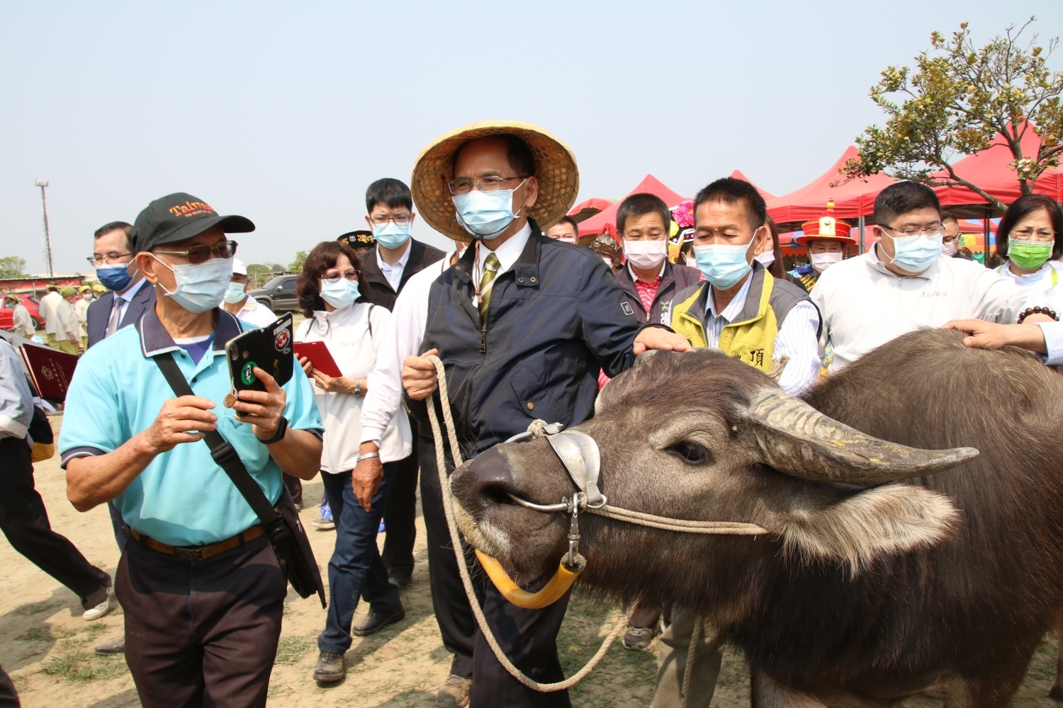 推廣「動物正義」 游錫堃笑：台灣有頭牛已活了70年