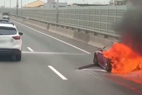 西濱快速道路火燒車 3死1重傷