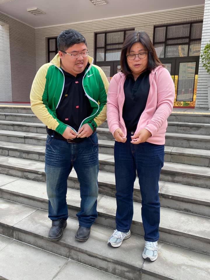 抵制新疆棉 蔡易餘揪王美惠穿Nike  拉鏈卡住笑翻網友