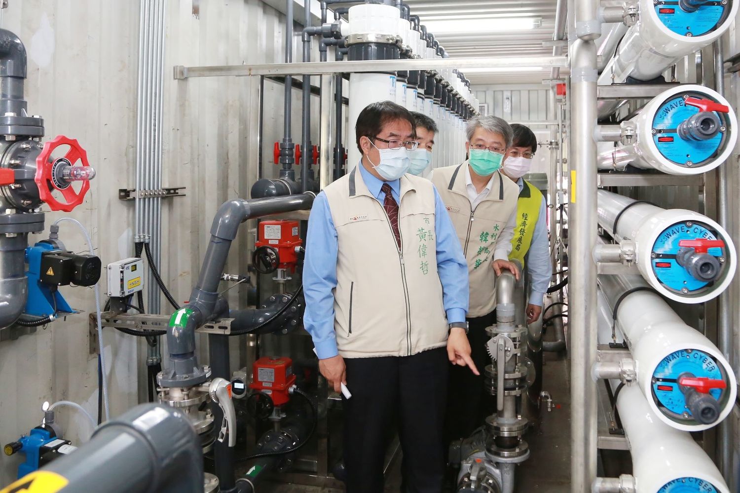 首座大型移動式RO淨水設備啟用 黃偉哲力促產業及民生供水穩定