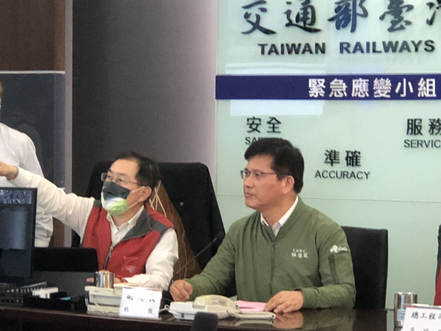 追殺？林佳龍辭交通部長 徐巧芯嗆｢早該下台｣：最大尾的蟑螂就是他