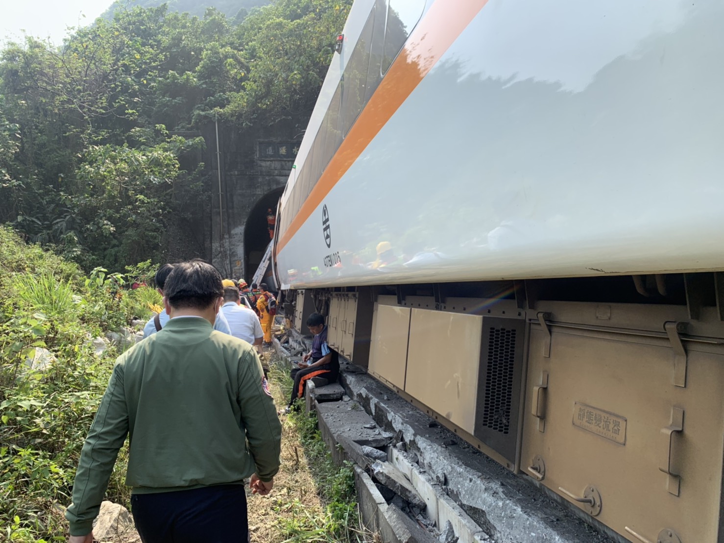 趕往太魯閣事故現場！林佳龍：預估5天內完成搶修