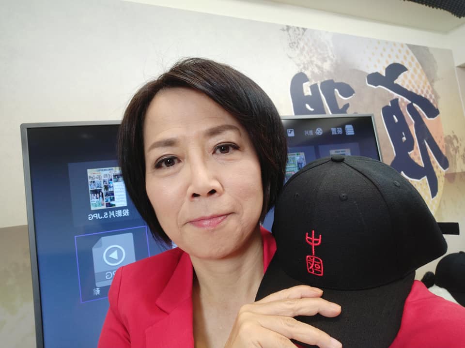 被網友酸回台灣躲疫情 黃智賢怒嗆：台灣嚴重多了