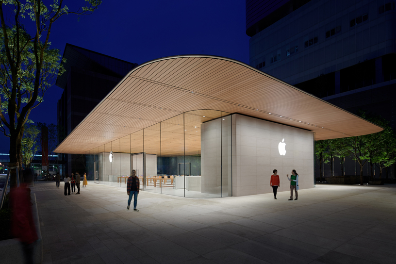 天風國際證券分析師郭明錤在最新的分析報告指出，蘋果會在明年推出首款AR頭戴裝置。   圖：翻攝自Apple
