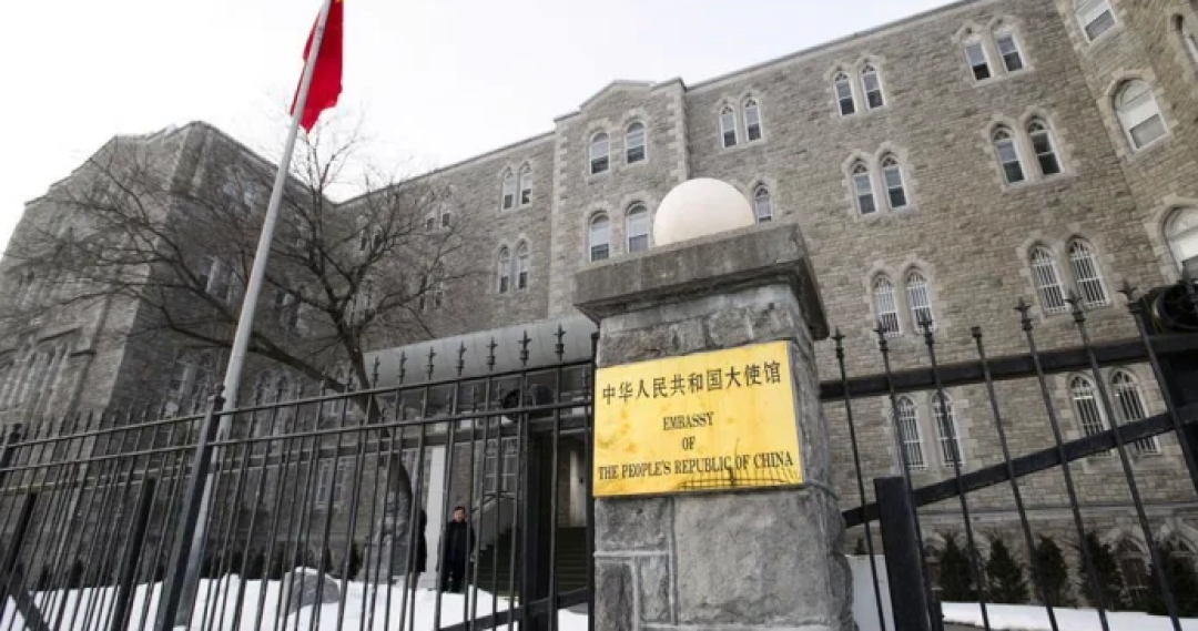 中駐加拿大使館遭噴漆、寫標語警方不理 中媒控 : 默許反中勢力滋事