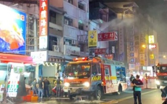 台中深夜奪命惡火 中華夜市鐵皮加蓋民宅樓梯間救出3童送醫不治 社會 新頭殼newtalk