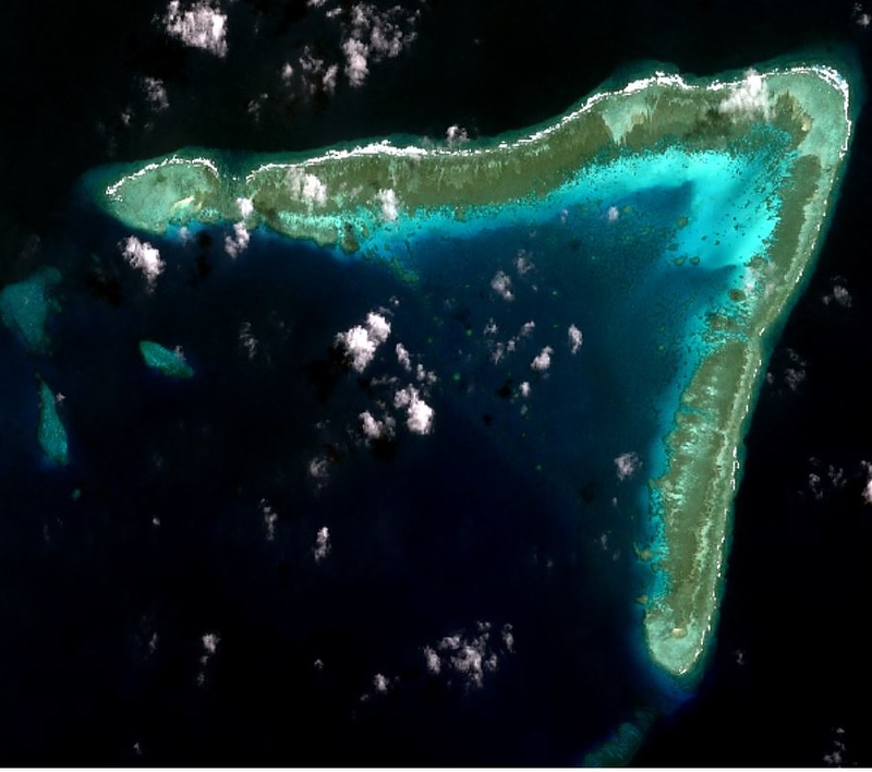 中國船艦持續騷擾菲律賓惠特森礁一帶，但菲國總統無作為，引起不滿。   圖：美國太空總署/提供