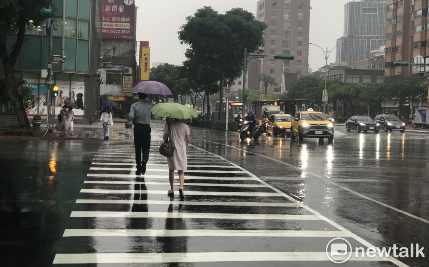 終於輪到中台灣下雨 鄭明典 雨區南移中 生活 新頭殼newtalk 終於輪到中台灣下雨 鄭明典 雨區南移中 生活 新頭殼newtalk
