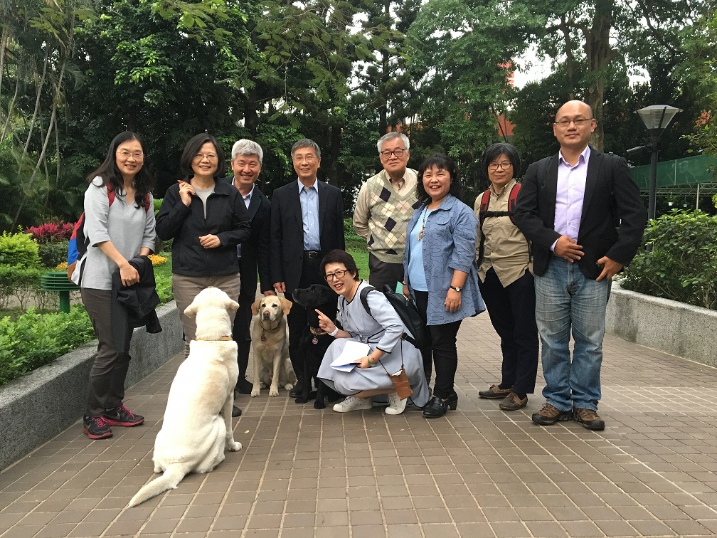 蔡英文遭質疑「特權收養」搜救犬 何宗勳叫屈：媒體標題讓人錯誤聯想