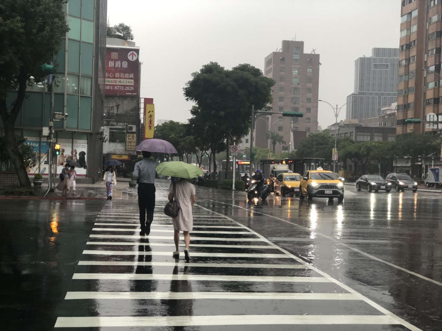 大雨來了！首波梅雨鋒面5/5過境「全台有獎」