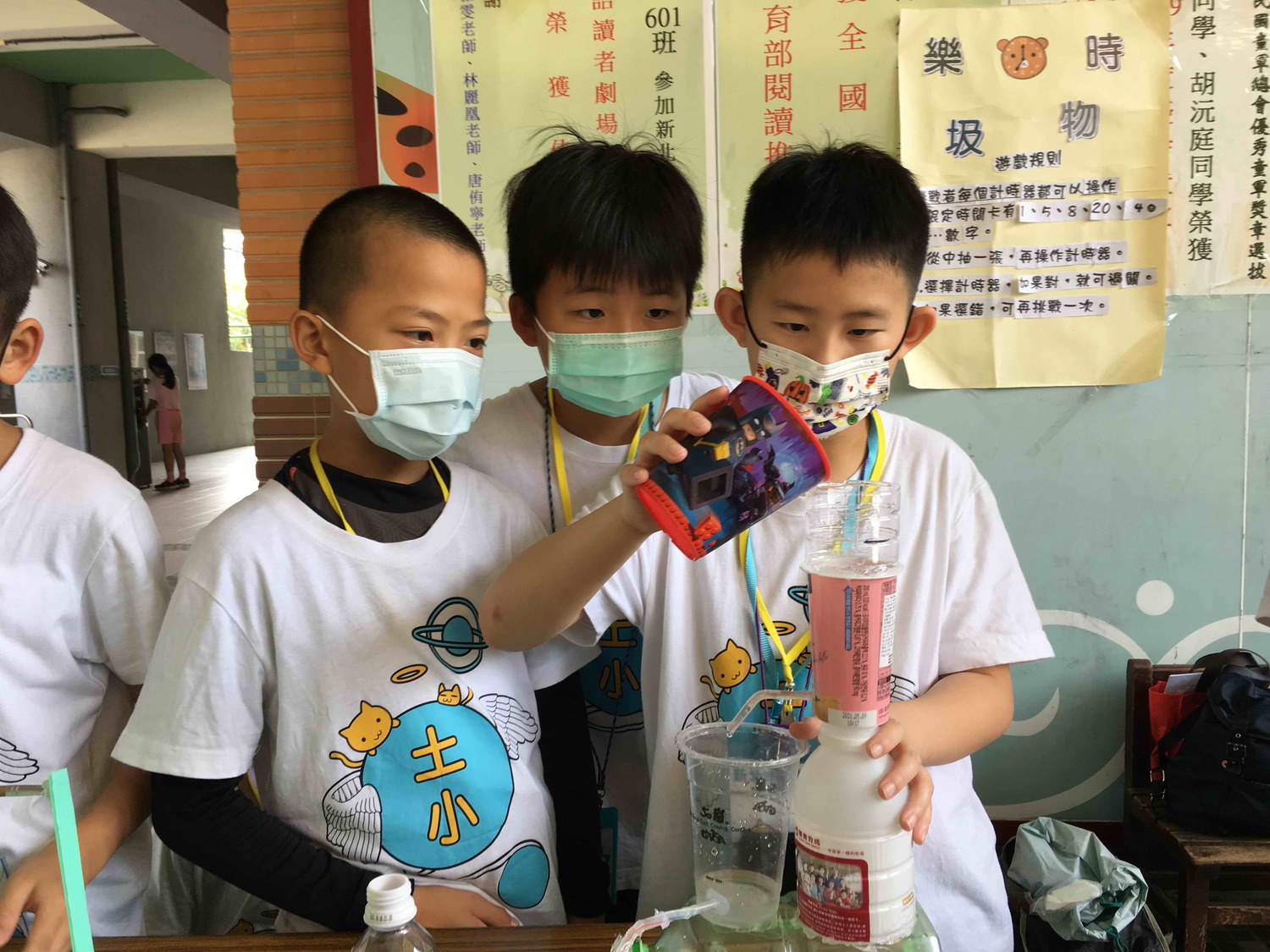 新北資優生自辦STEAM市集   跨校分享學習成果
