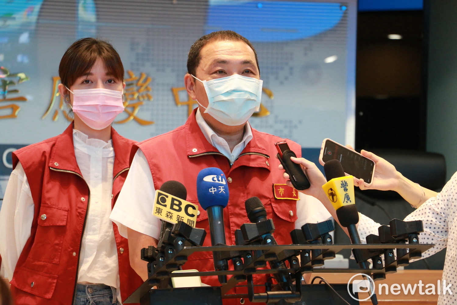 今開放65歲以上長者接種AZ疫苗 侯友宜：韓國研究保護力達86％