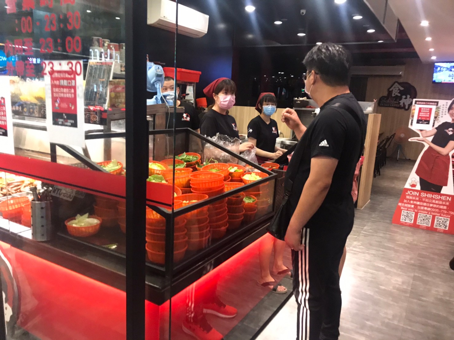 新北飲食防疫再升級   超商賣場市場5/24起一律外帶