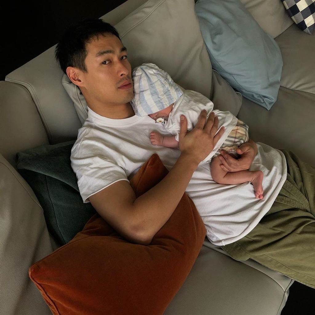 楊祐寧爸媽送便當挺醫護！暖心打氣：這一仗我們一起打