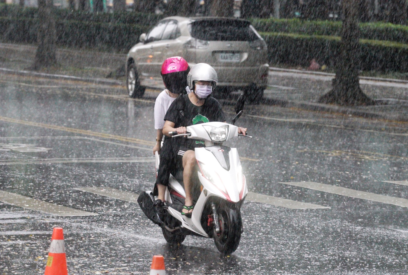 下波梅雨鋒面週六起影響台灣3天！專家曝：下周末全台有雨