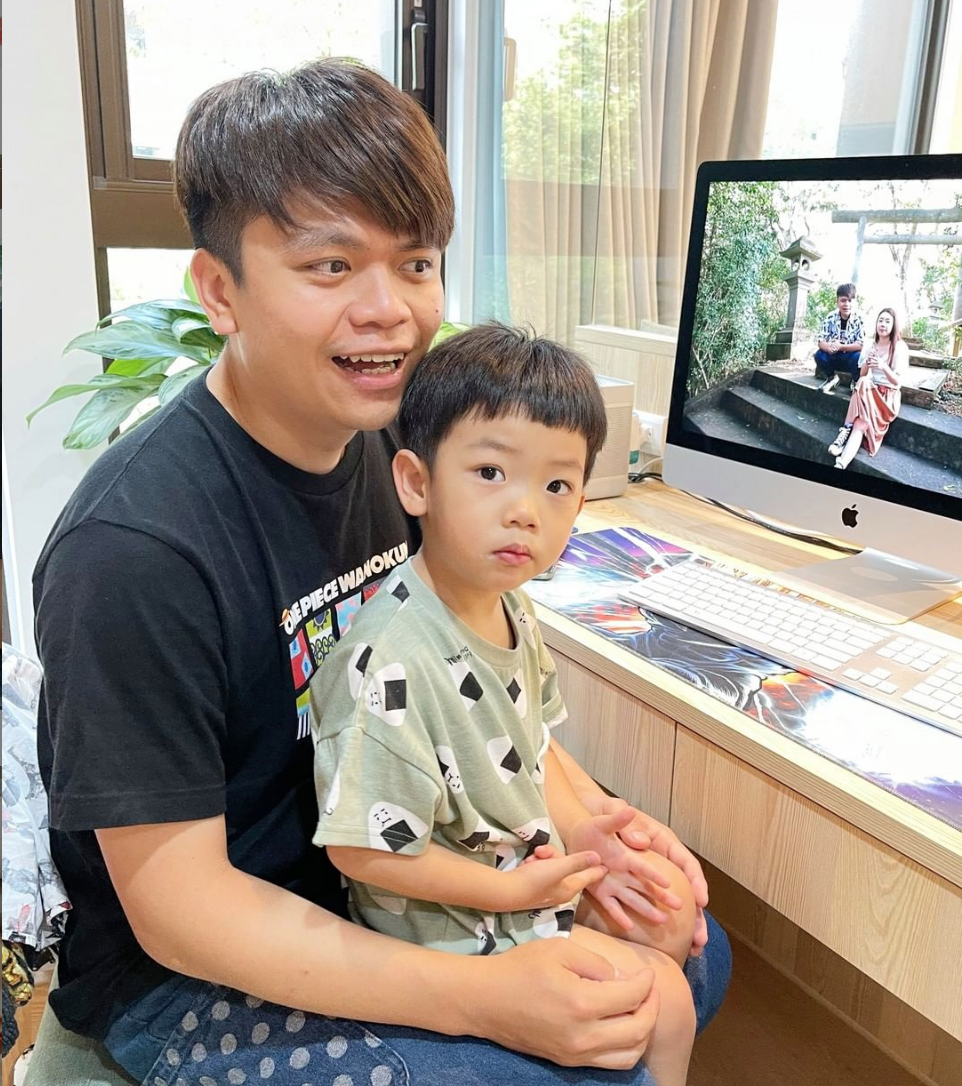 蔡阿嘎曬父子有愛睡相！二伯笑：你們睡著好像