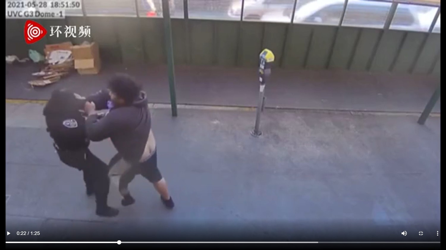 驚! 舊金山唐人街襲警事件 亞裔女警遭男子重摔倒地