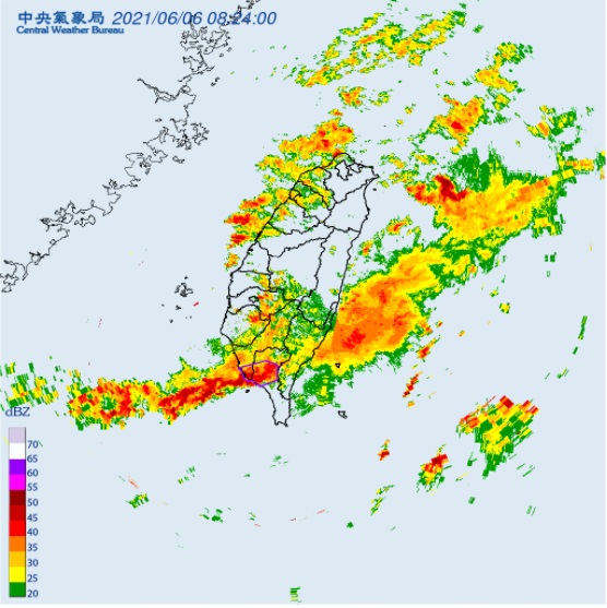 慎防致災！高雄市政府豪雨應變中心升為二級開設
