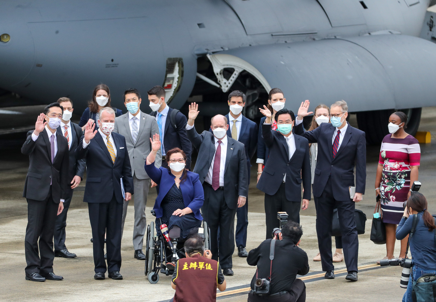 快訊》美國3參議員訪台 宣佈將捐贈台灣75萬劑疫苗