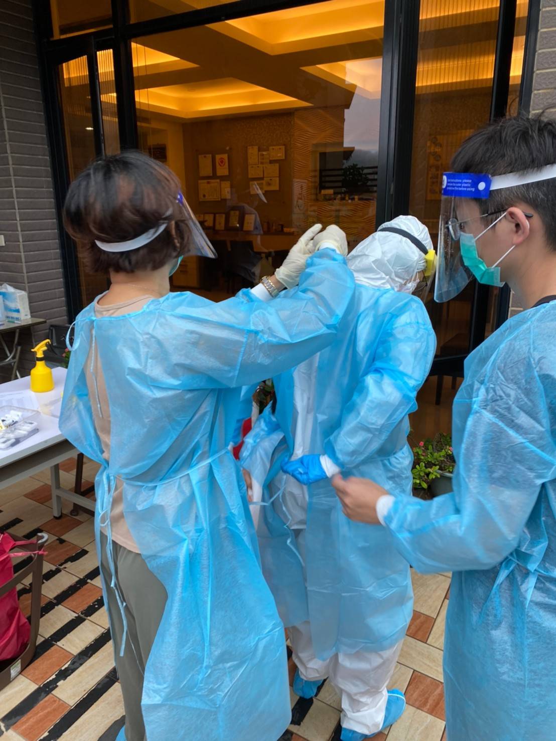 台灣疫情致死率高於全球? 沈富雄指出這2點破除迷思.....