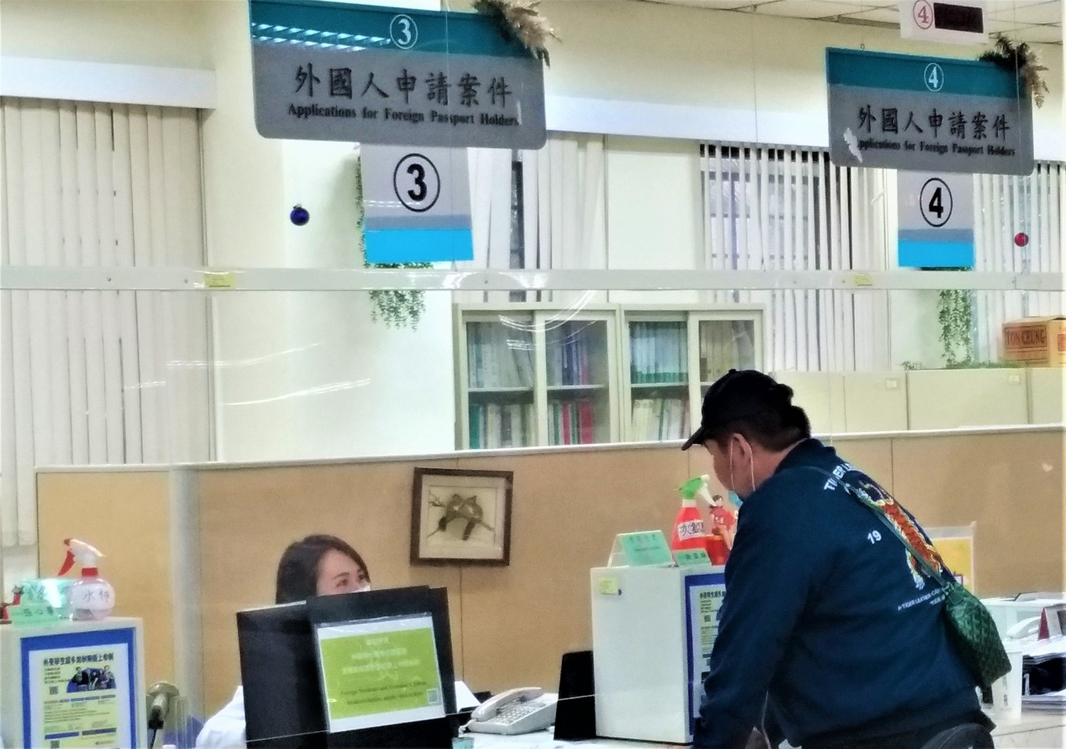 外國人合法停留超過180日 停留期限自動延長30日
