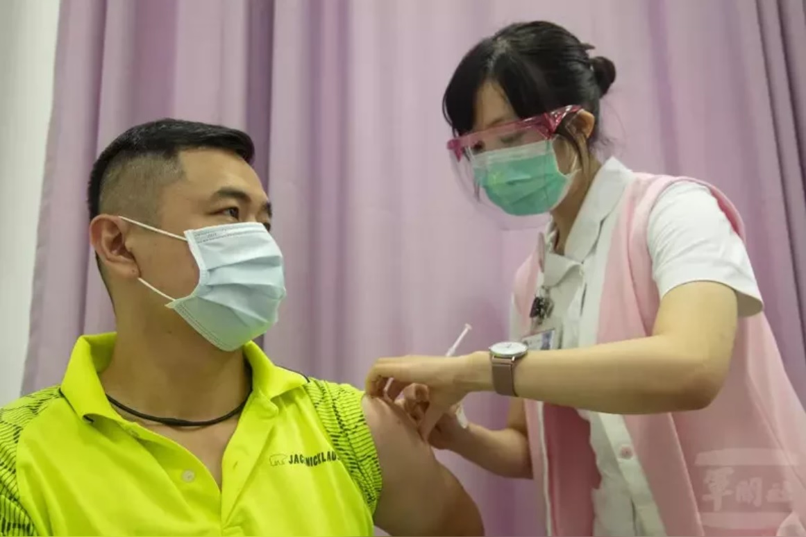 確保指管戰力！國防部排定衡指所、化學兵優先施打疫苗