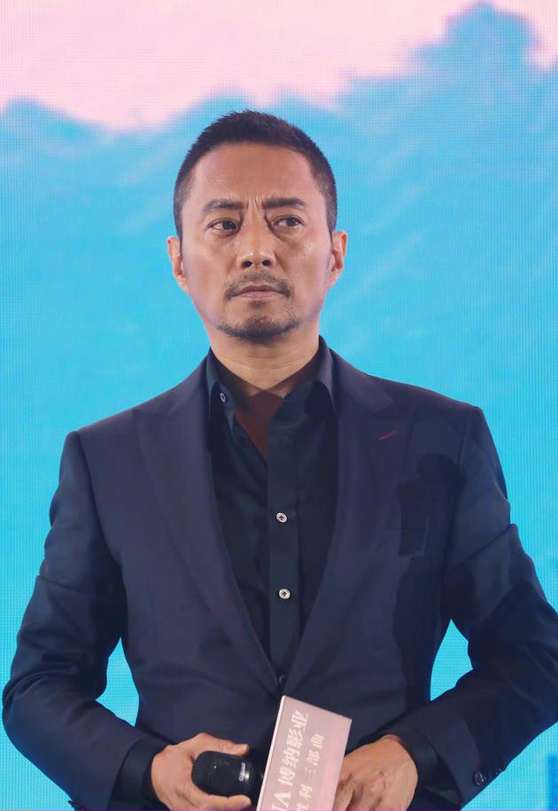 影帝張涵予「臉超黑」驚呆網友！超幽默回應電影梗：光榮