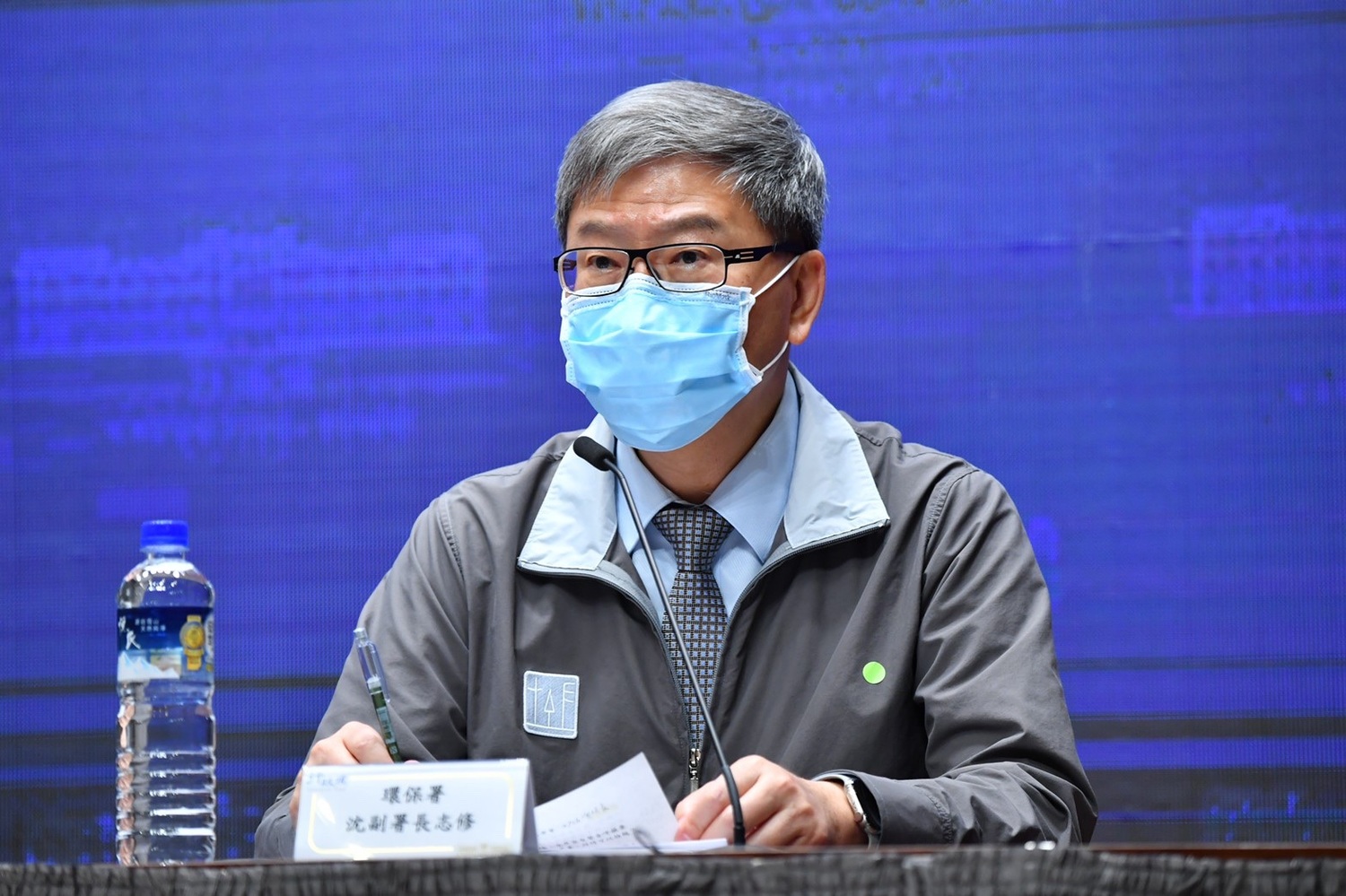 另類防疫漏洞！蘇揆：惡意丟棄廢棄物 從速、從重處罰