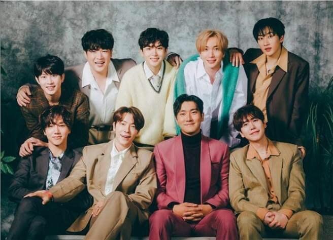 新竹縣消防局收到韓國天團Super Junior神秘包裹！內竟有1千件防護衣