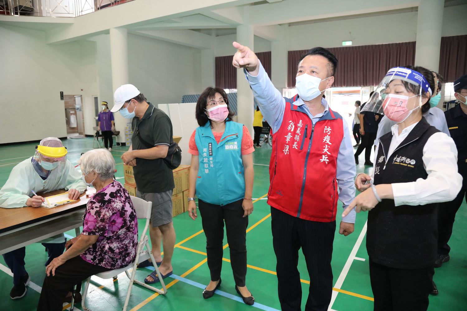 反打潮？嘉義縣75歲以上長者開打 翁章梁：疫苗很珍貴 趕快接種才有防護力