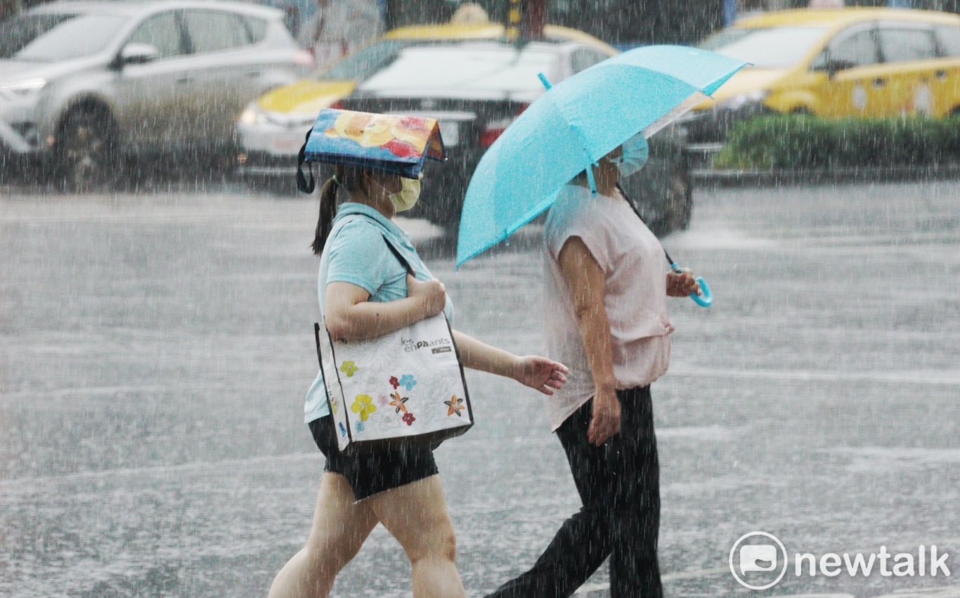 梅雨鋒面新一波雨彈狂襲南台灣！氣象局：4縣市大雨特報 | 生活 - Vimarsana News