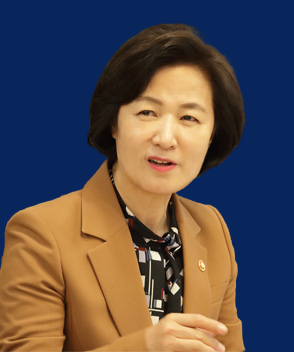 曾成功推動彈劾朴槿惠 南韓前法務部長秋美愛宣佈角逐下屆總統大位