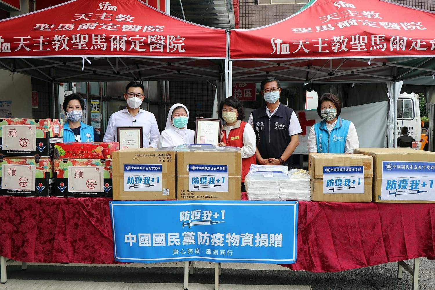 國民黨嘉市送物資  黃敏惠：下梯次疫苗本月底送達