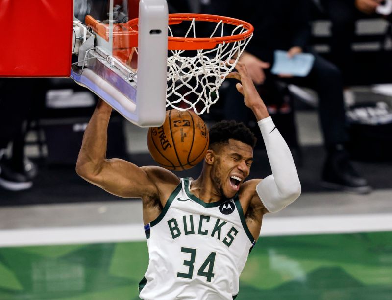NBA／字母哥再砍30分10籃板　單季10次媲美3大名人堂內線