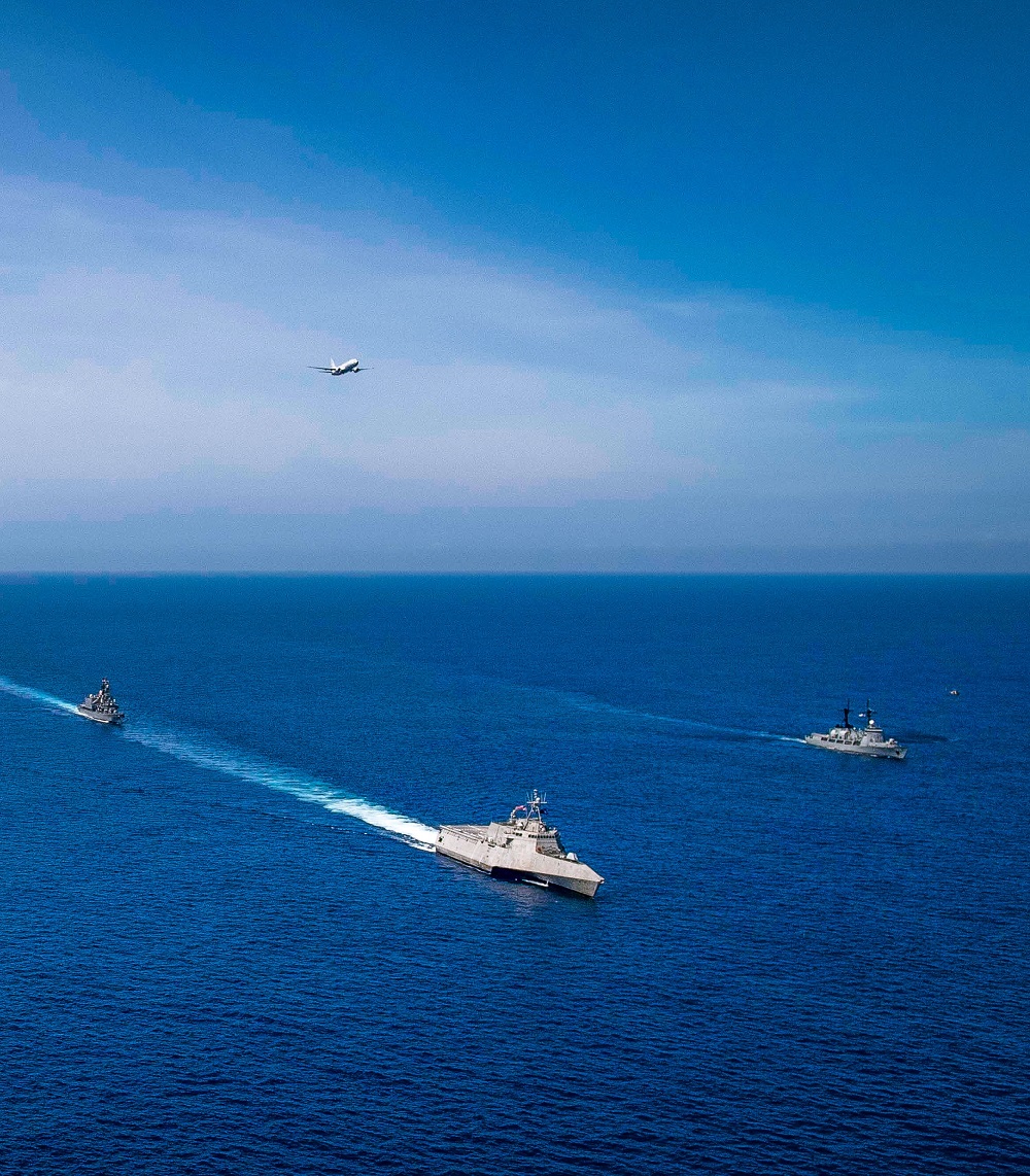「CARAT斯里蘭卡」多國聯合海上軍演，美國海軍、斯里蘭卡海軍以及日本海上自衛隊進行多邊演訓。   圖：翻攝U.S. Pacific Fleet推特