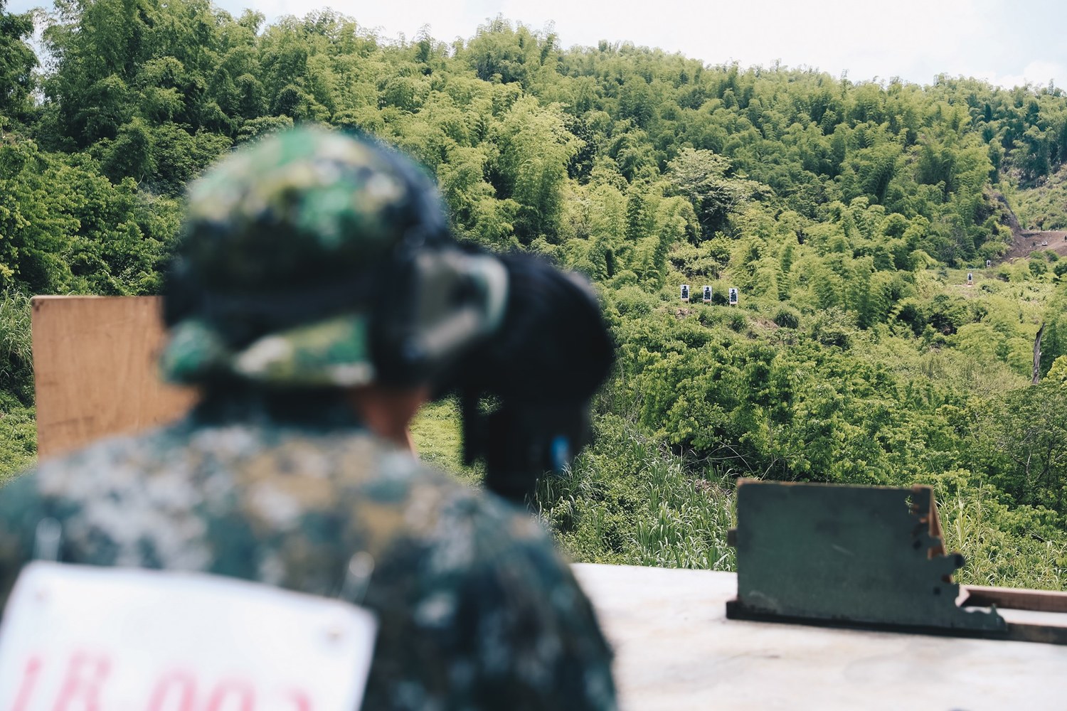 整軍備戰》一發命中！考驗狙擊、觀測默契 驗證實戰能量