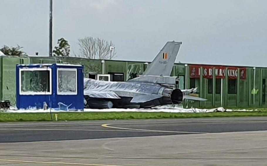 比利時F-16在荷蘭撞進平房 2飛行員彈射逃生受傷