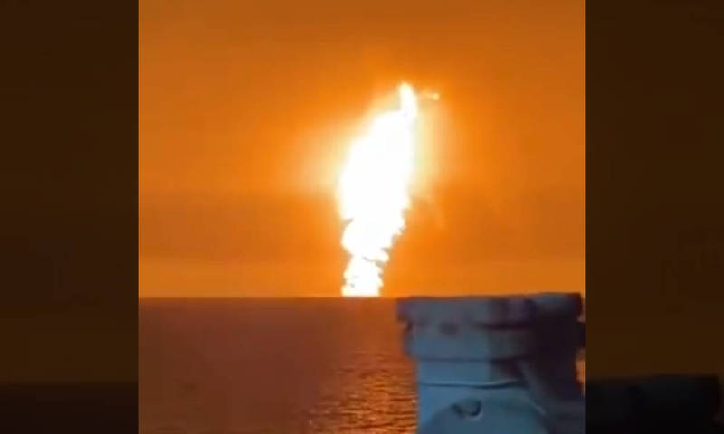 疑泥火山爆發！歐亞交界「裏海」驚見巨大火球噴發、火柱衝天