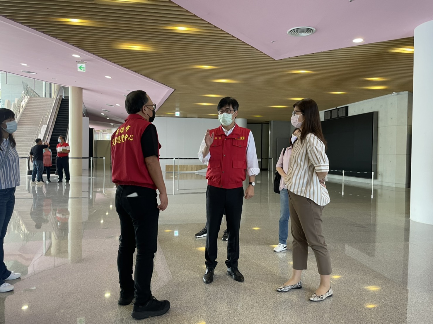 視察疫苗接種站  史哲籲18歲以上年輕人完成2個任務