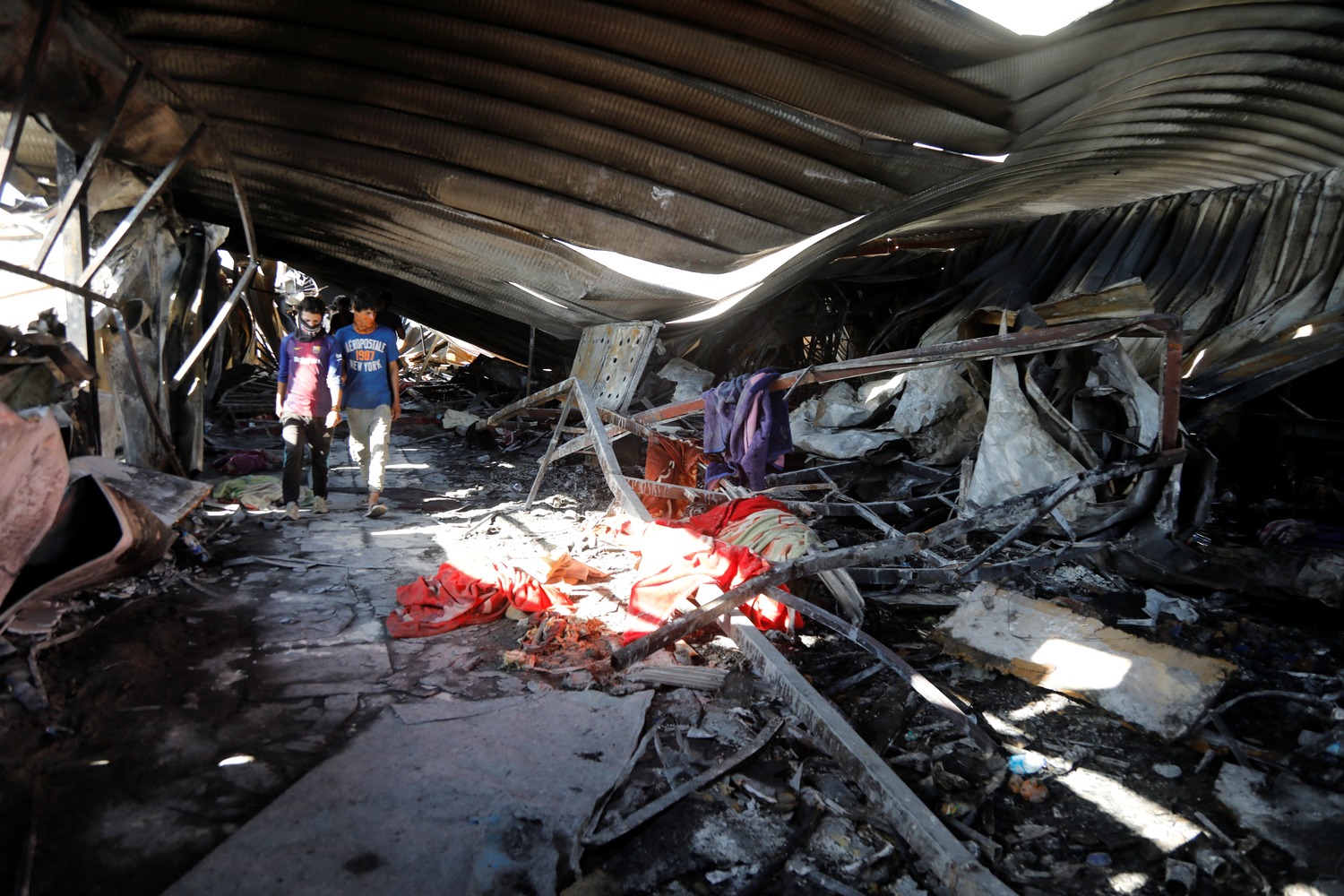 伊拉克醫院氧氣瓶爆炸64死 憤怒家屬與警衝突燒警車