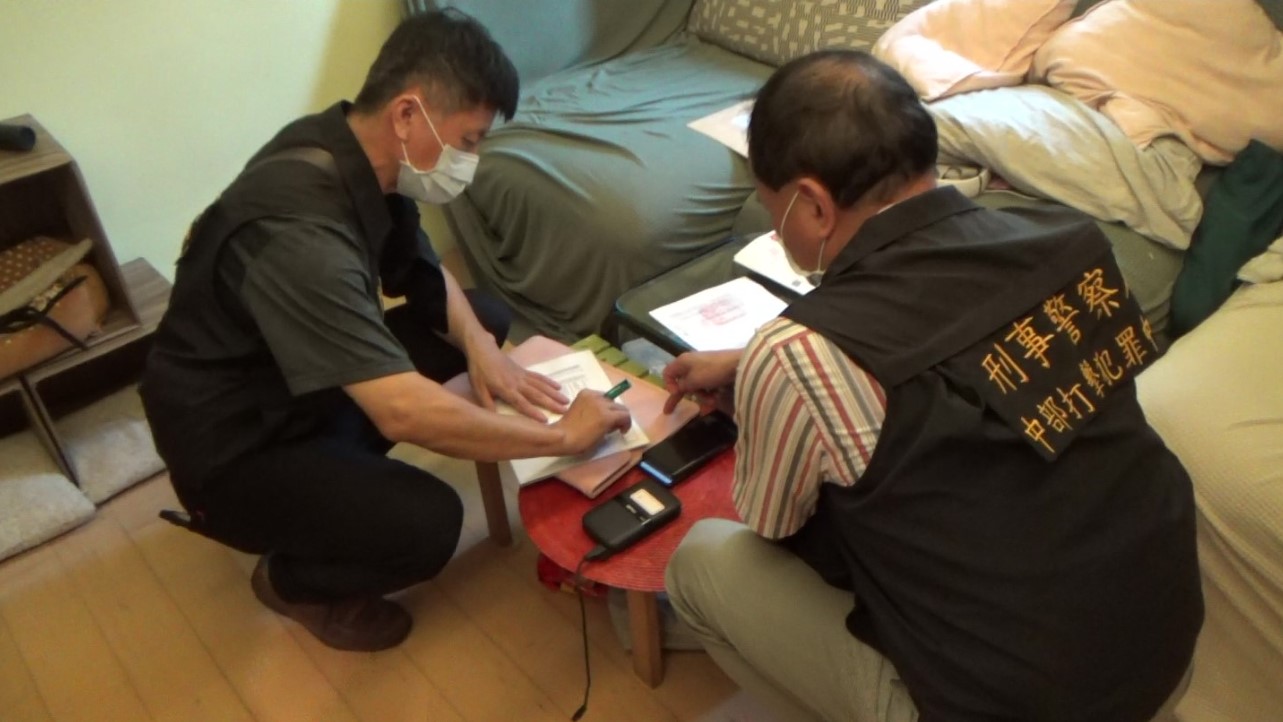 假借疫苗殘劑預約之名蒐集個資 警方查獲生技公司6人送辦