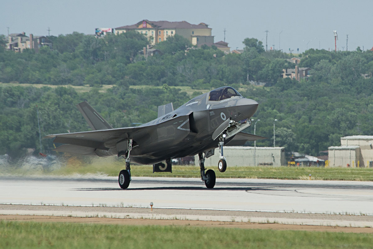 罔顧當地居民反對 日本防衛省稱宮崎縣為部署F-35B最佳地點