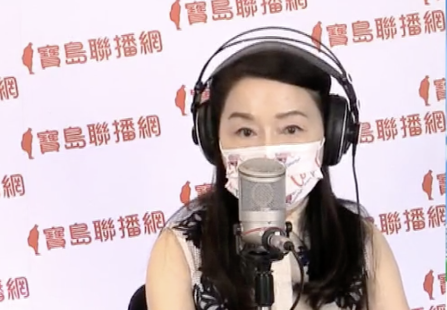 周玉蔻今天在廣播節目上痛批，中華奧會主席林鴻道「真是混蛋」。   圖：翻攝周玉蔻臉書直播