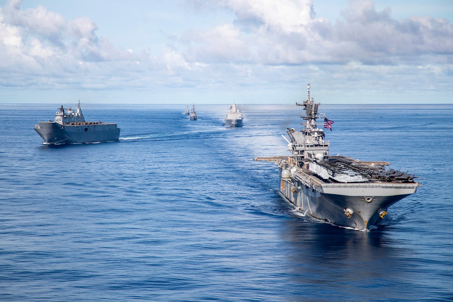 「2021年全球大規模演習(LSGE 2021)」，美澳日3國海軍在澳洲東部海域進行「CJBP」海上軍演。 圖：翻攝U.S. Pacific Fleet臉書