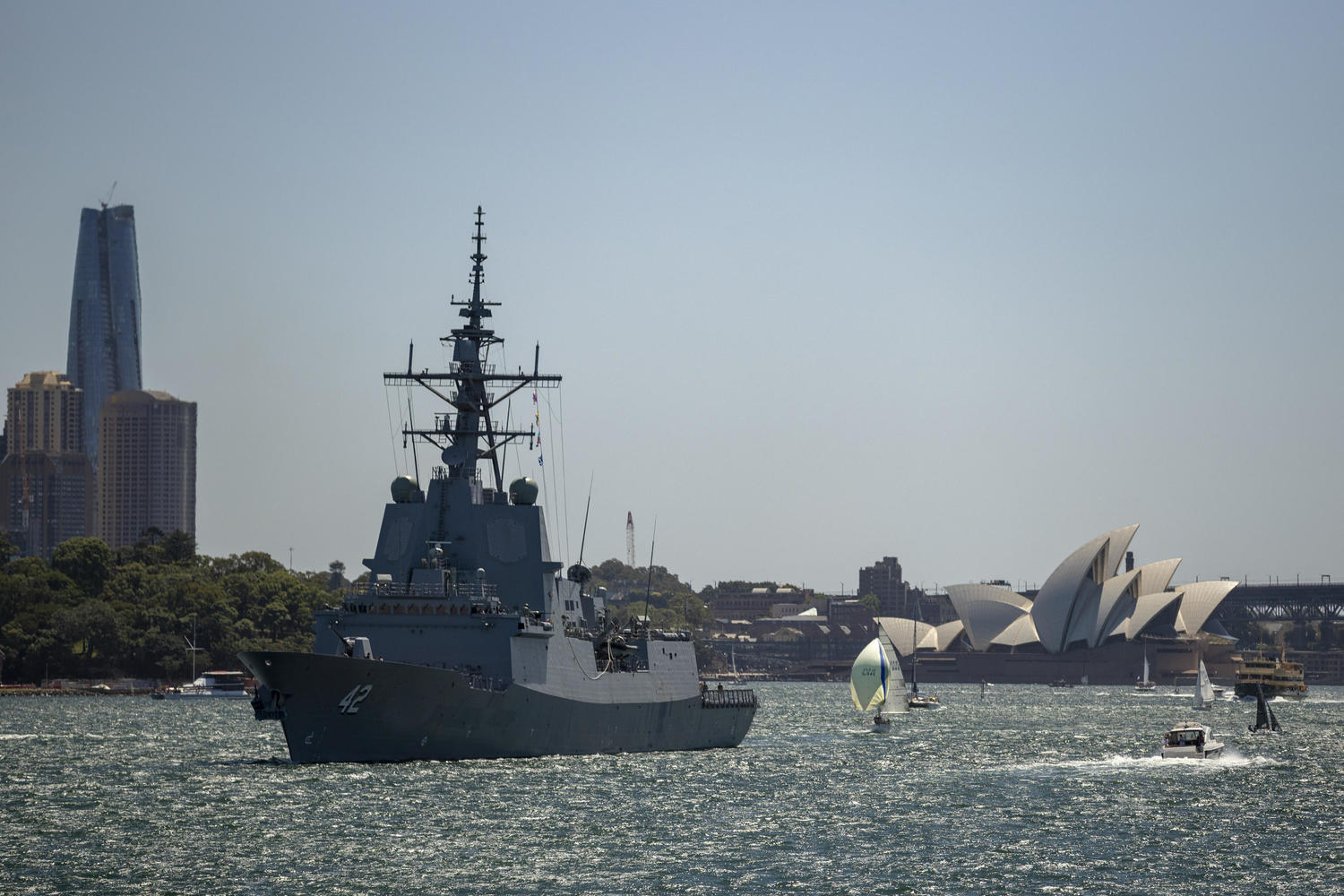 中澳關係近年惡化，澳洲昨(12)日宣布將和美國合作開發射程可達400多公里的精確打擊導彈，以提高澳洲的國防軍事能力。圖為澳洲海軍。   圖：翻攝自澳洲國防部推特