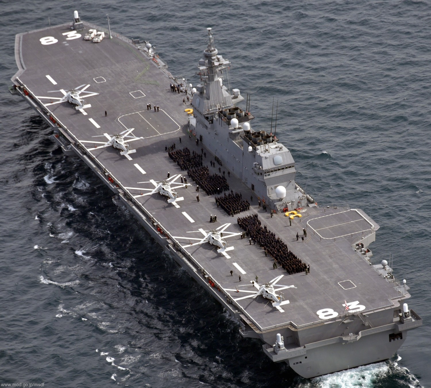 日本海上自衛隊派「出雲級」多用途運用護衛艦「出雲號(DDH-183)」進行印太部署任務。   圖：翻攝seaforces.org網頁（資料照）
