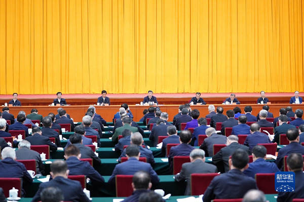 習近平在中共人大工作會議上談及權力的「有序更迭」和「民主」。   圖 : 翻攝自中國人大網